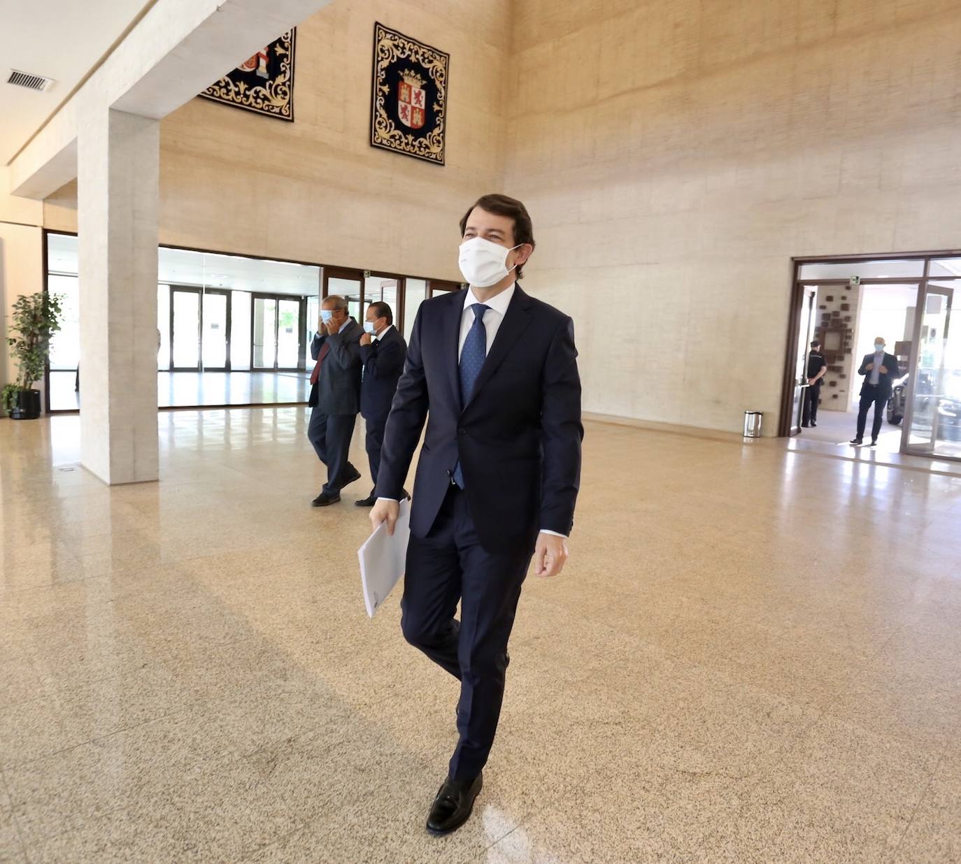 Las Cortes de Castilla y León son escenario del debate sobre el estado de la comunidad. El presidente de la Junta, Alfonso Fernández Mañueco, ha sido el primero en intervenir con una propuesta de consenso presupuestario.