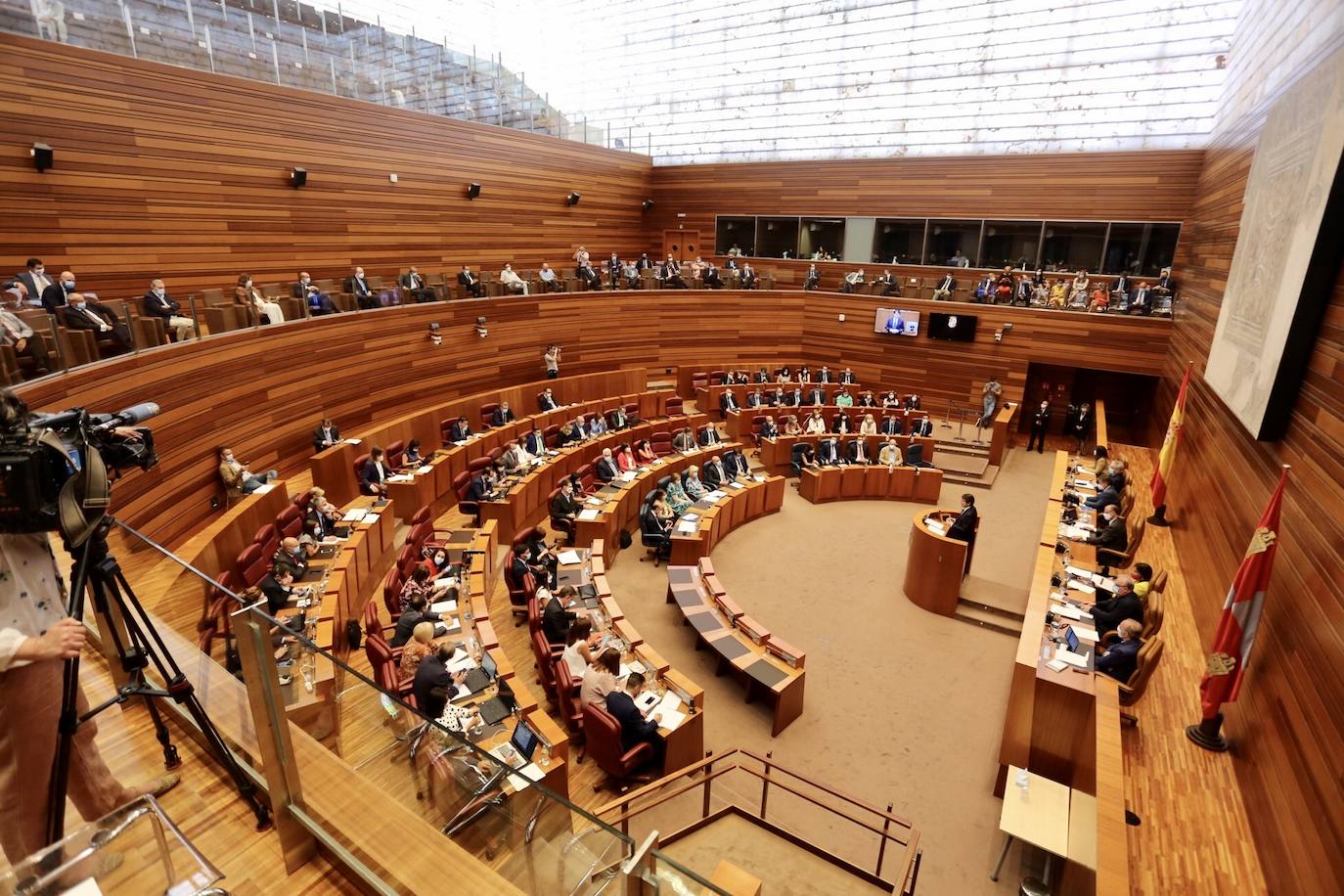 Las Cortes de Castilla y León son escenario del debate sobre el estado de la comunidad. El presidente de la Junta, Alfonso Fernández Mañueco, ha sido el primero en intervenir con una propuesta de consenso presupuestario.