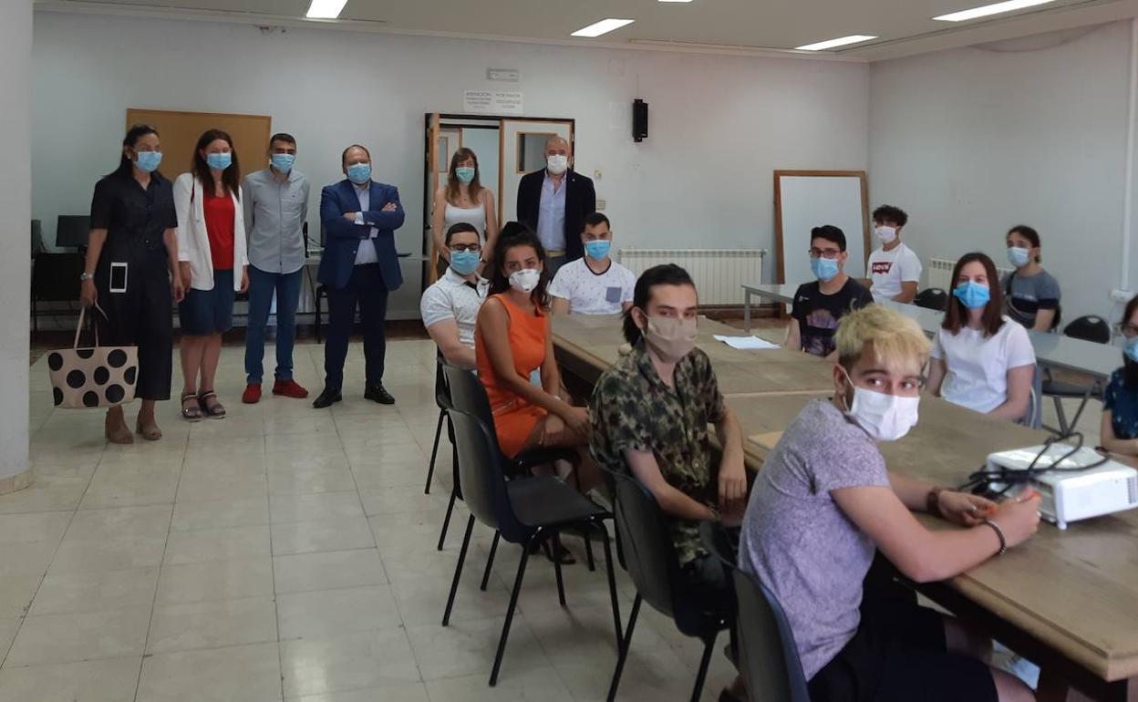 Presentación del curso de Inglés en La Bañeza.