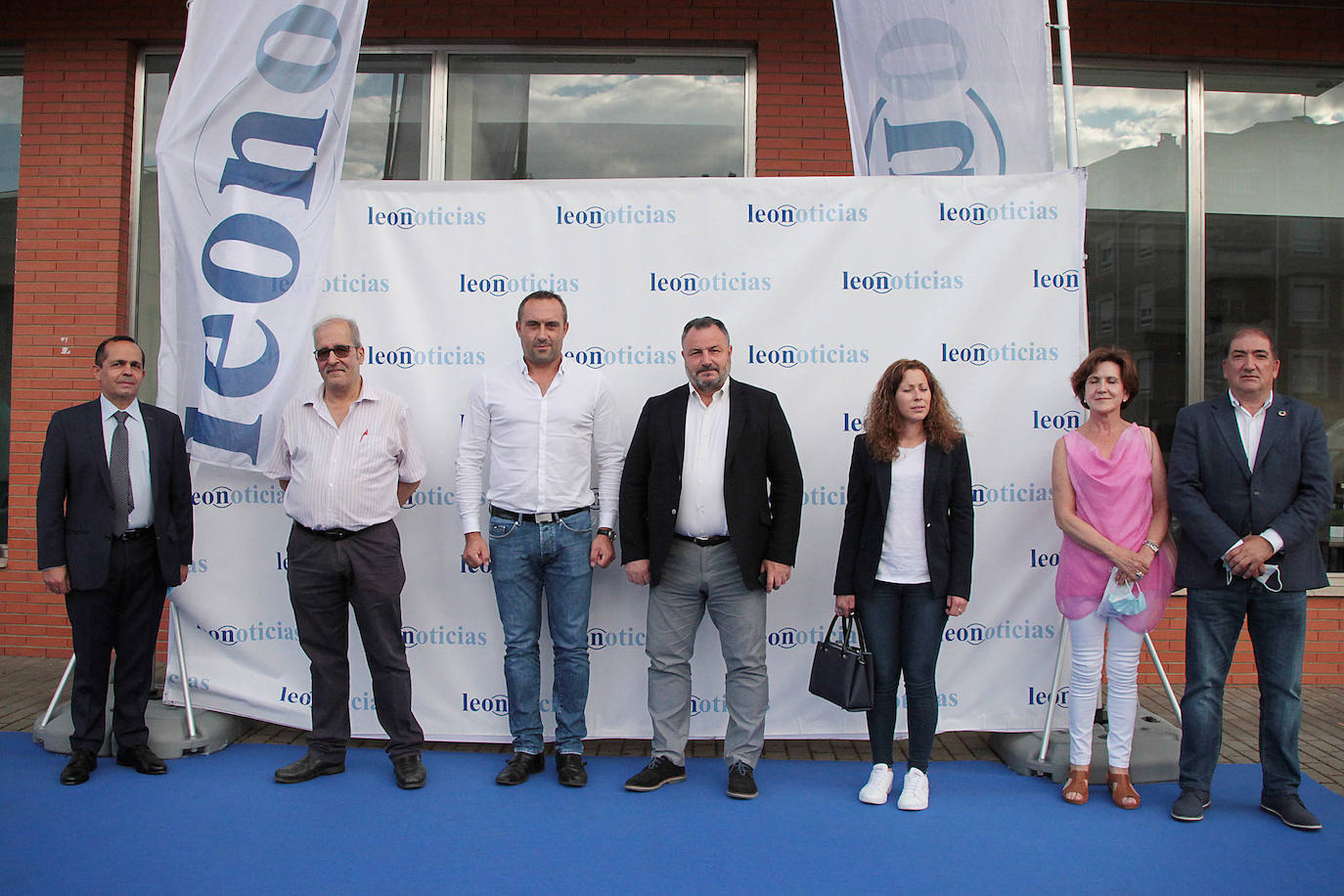 Leonoticias entrega 25 'Leones Alados' a quienes «han participado en una lucha sin descanso» contra el COVID-19 | El diario digital celebra el evento 'León con fuerza frente al COVID-19' para reconocer la labor de diferentes entidades durante la pandemia del coronavirus. 