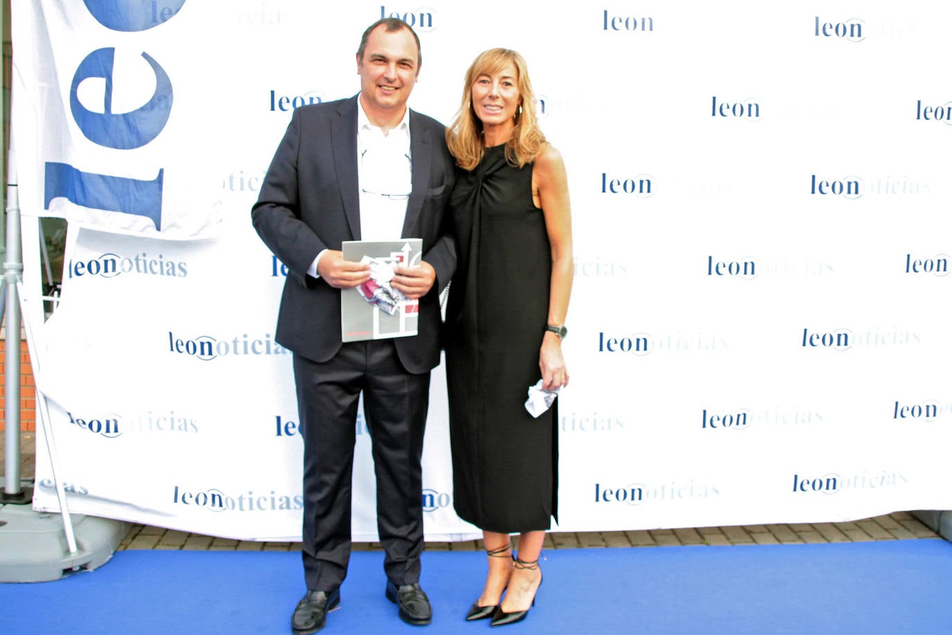 Leonoticias entrega 25 'Leones Alados' a quienes «han participado en una lucha sin descanso» contra el COVID-19 | El diario digital celebra el evento 'León con fuerza frente al COVID-19' para reconocer la labor de diferentes entidades durante la pandemia del coronavirus. 