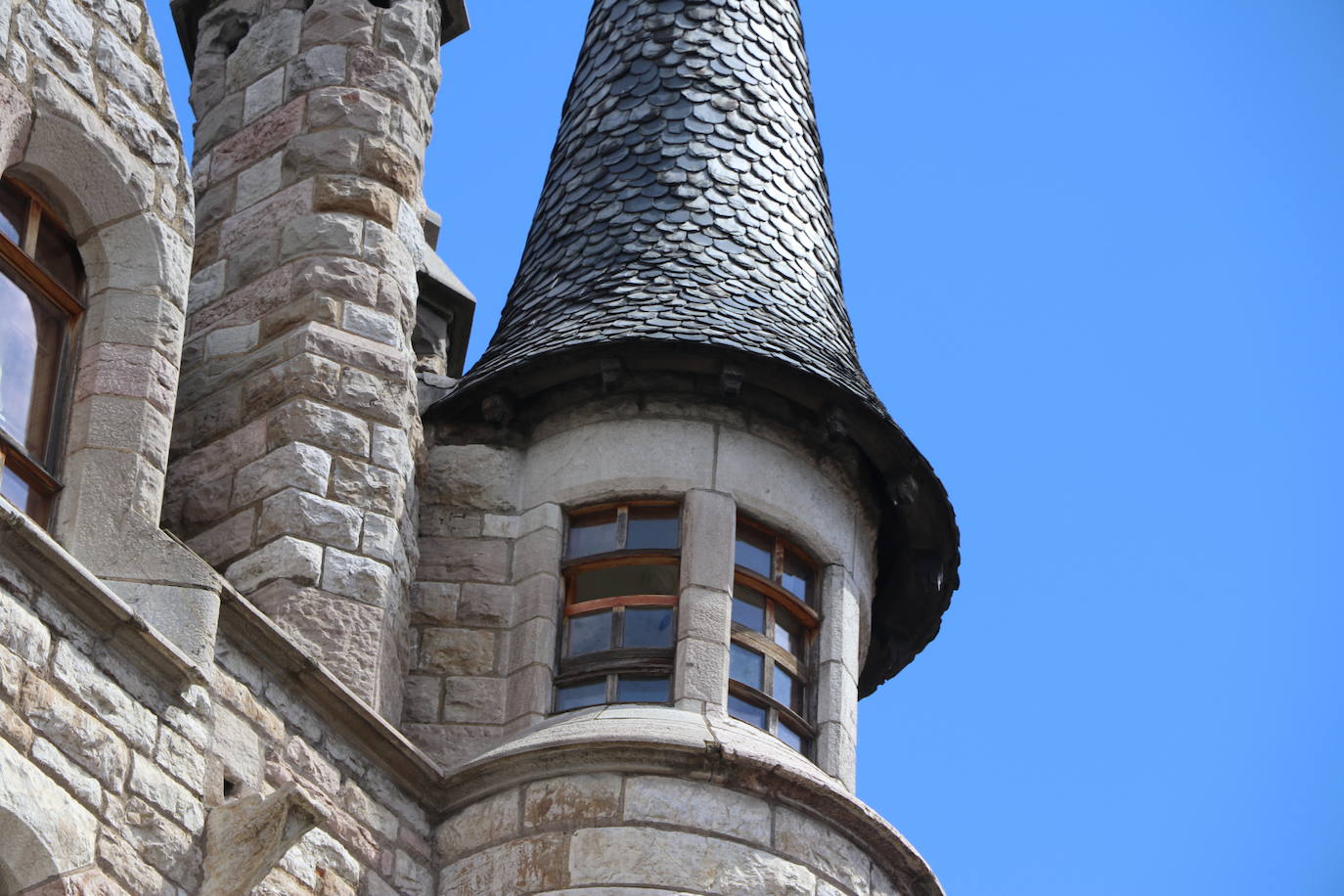 La exposición permanente incorpora nuevas salas sobre la simbología del arquitecto Gaudí.