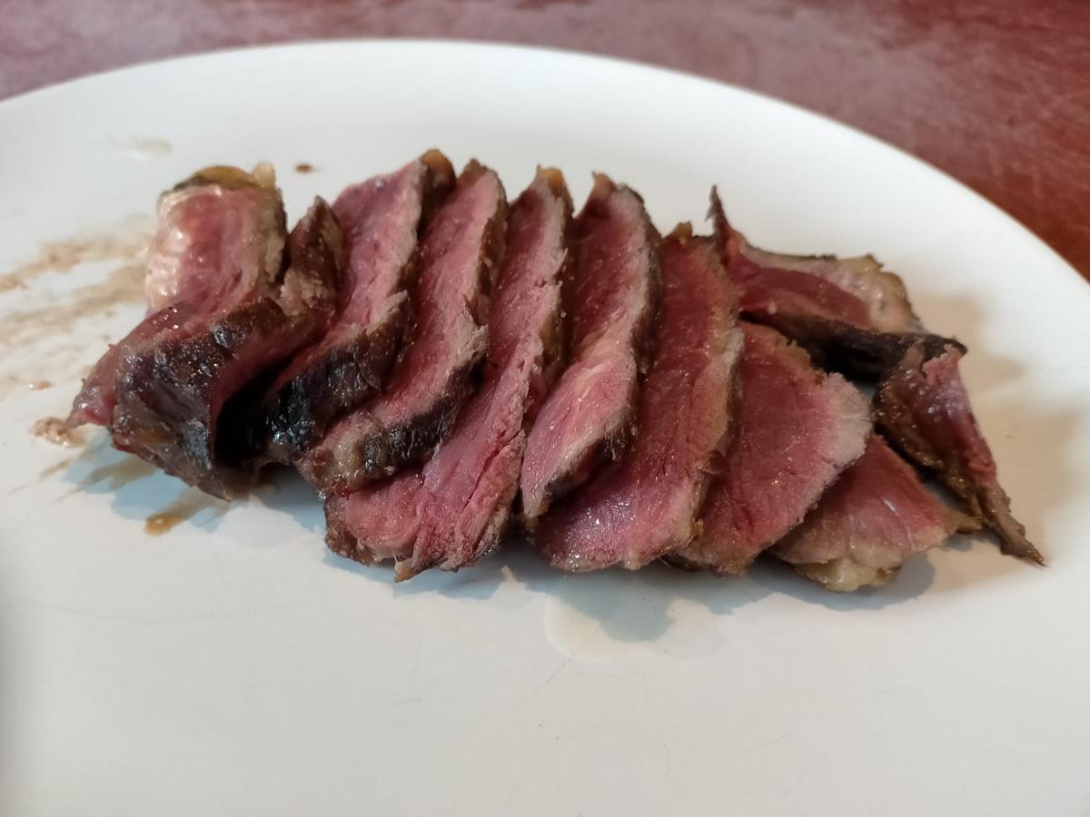 Este restaurante con hotel abre de nuevo sus puertas desde este viernes con todas las medidas de seguridad para disfrutar de sus instalaciones y su 'Carne nivel Dios'.
