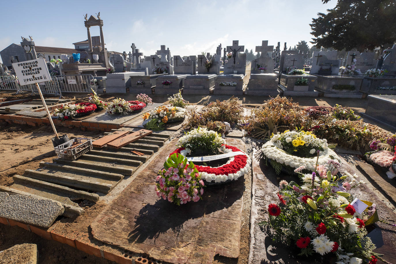 Ampliación del cementerio de Ávila para acoger a las víctimas de la covid.