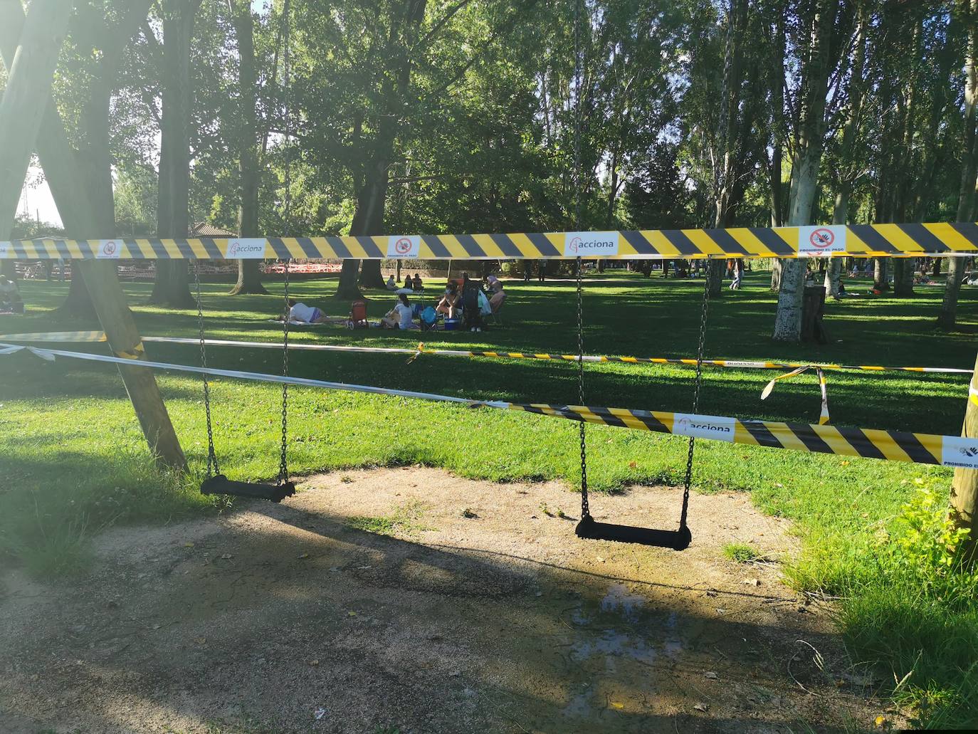 Los leoneses acuden a este parque de la capital para disfrutar del buen tiempo.