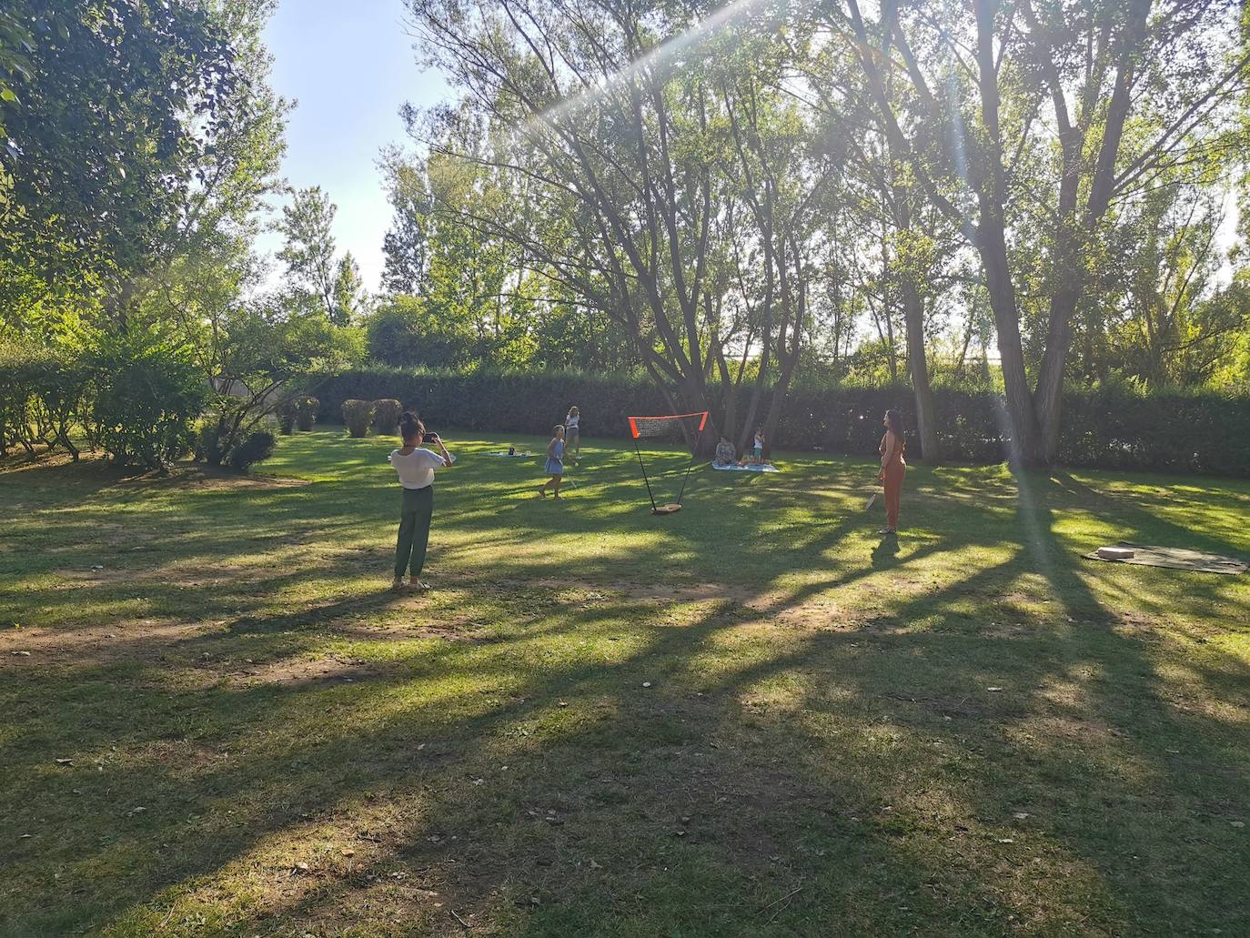 Los leoneses acuden a este parque de la capital para disfrutar del buen tiempo.