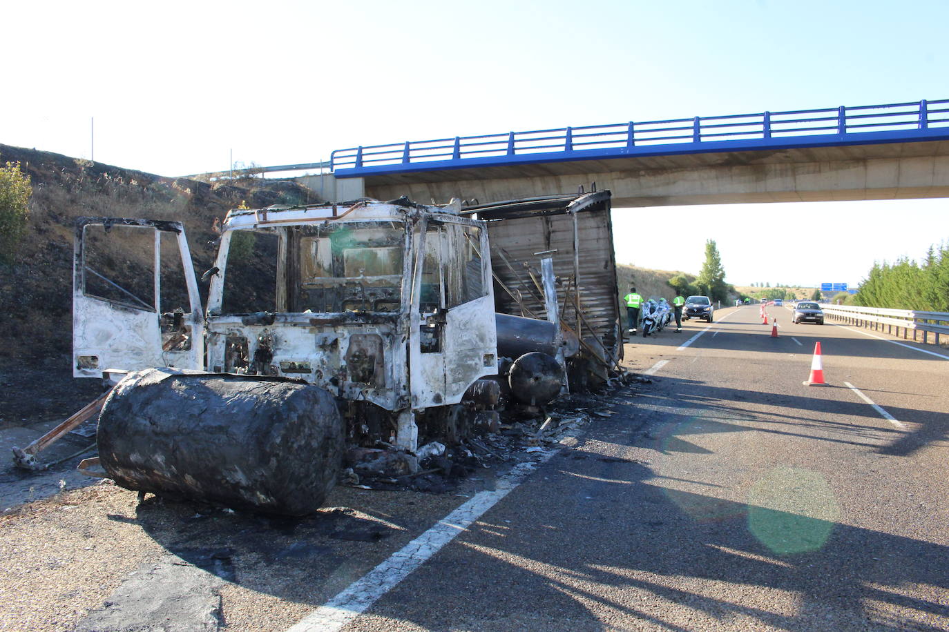 El suceso se ha producido en la tarde de este martes y hasta allí han tenido que acudir las fuerzas de seguridad para redirigir la situación.