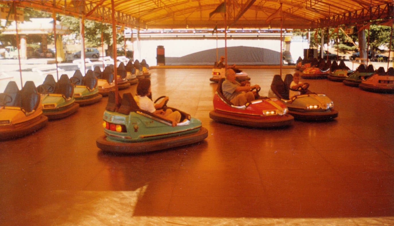 Fotos: Recuerdos y momentos de los coches de choque de Papalaguinda