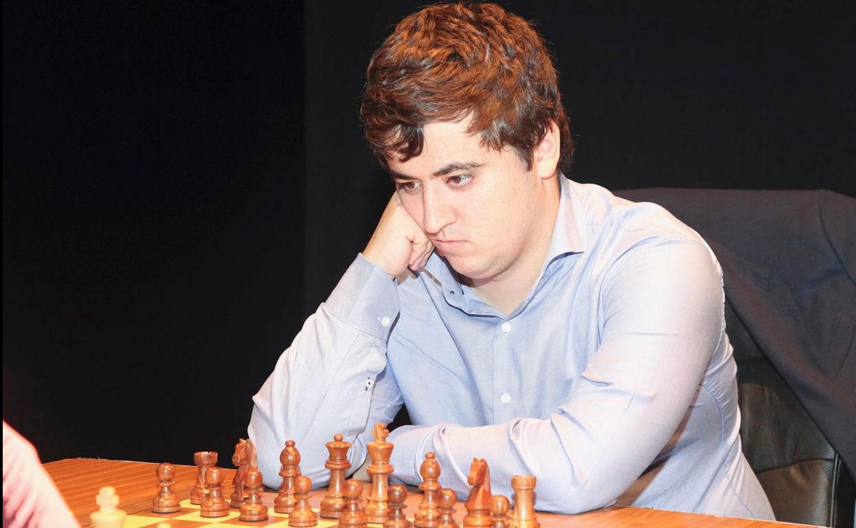 Karpov jugará en León con el ajedrez más grande del mundo