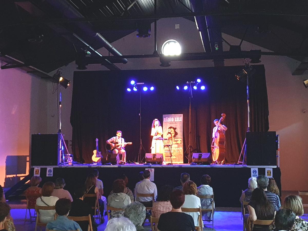 El trio musical compuesto por Leticia Robles, Emilio Sáiz y Sergio García.