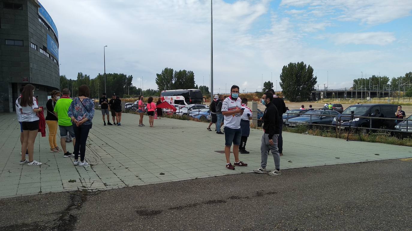 El equipo de José Manuel Aira recibe el cariño y el calor de la hinchada antes de viajar a tierras andaluzas.