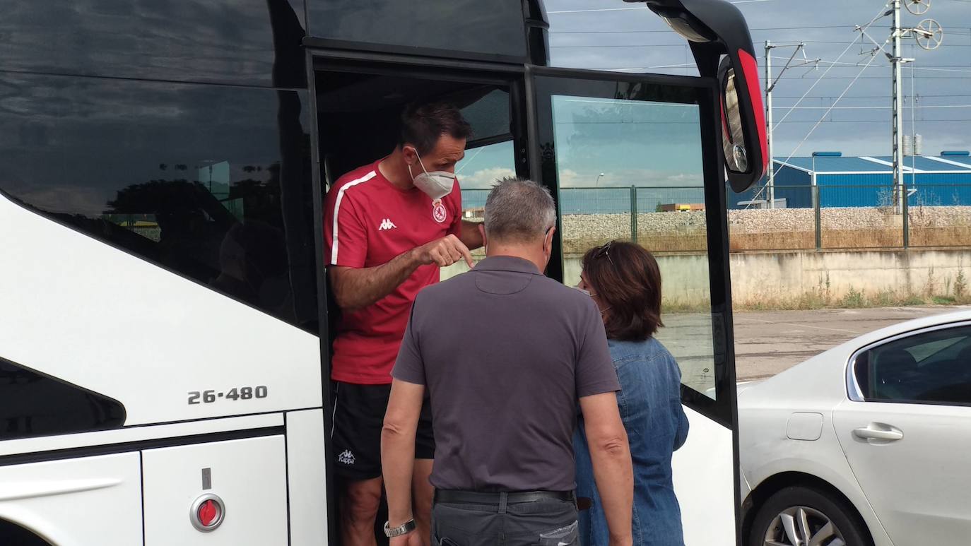 El equipo de José Manuel Aira recibe el cariño y el calor de la hinchada antes de viajar a tierras andaluzas.