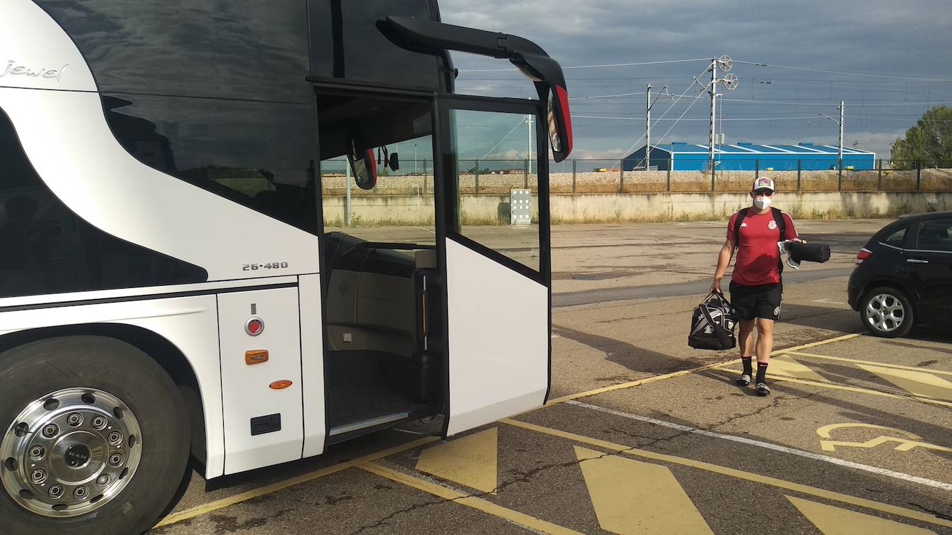 El equipo de José Manuel Aira recibe el cariño y el calor de la hinchada antes de viajar a tierras andaluzas.