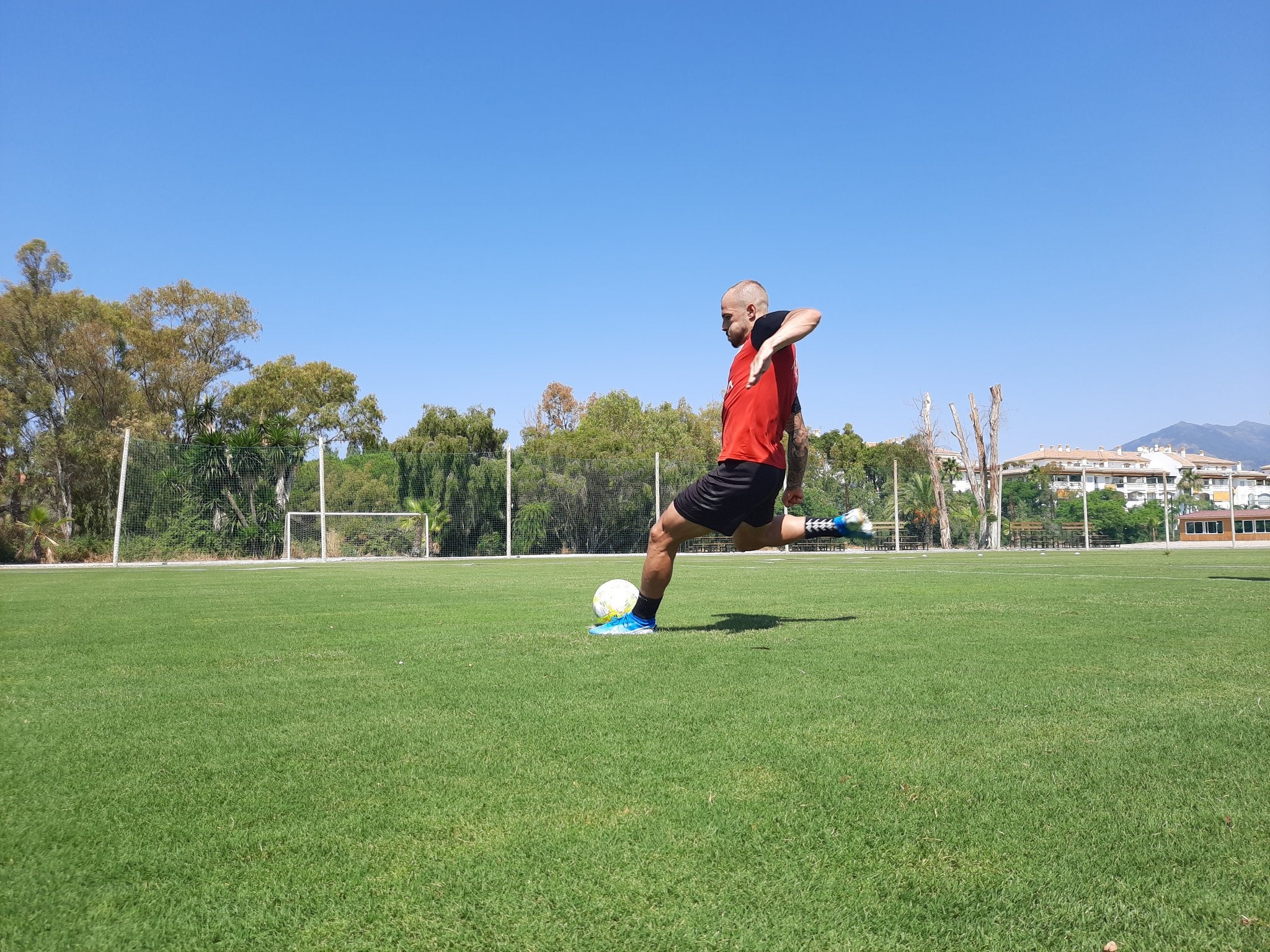 La Cultural sigue con sus entrenamientos en Marbella a la espera de su primer partido.