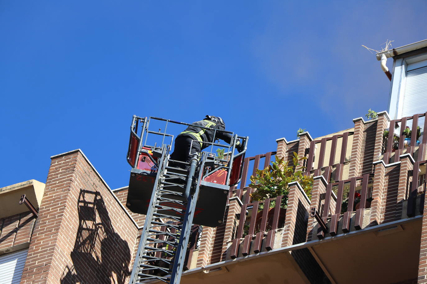 Un problema con la combustión de la caldera causa la alerta entre los vecinos