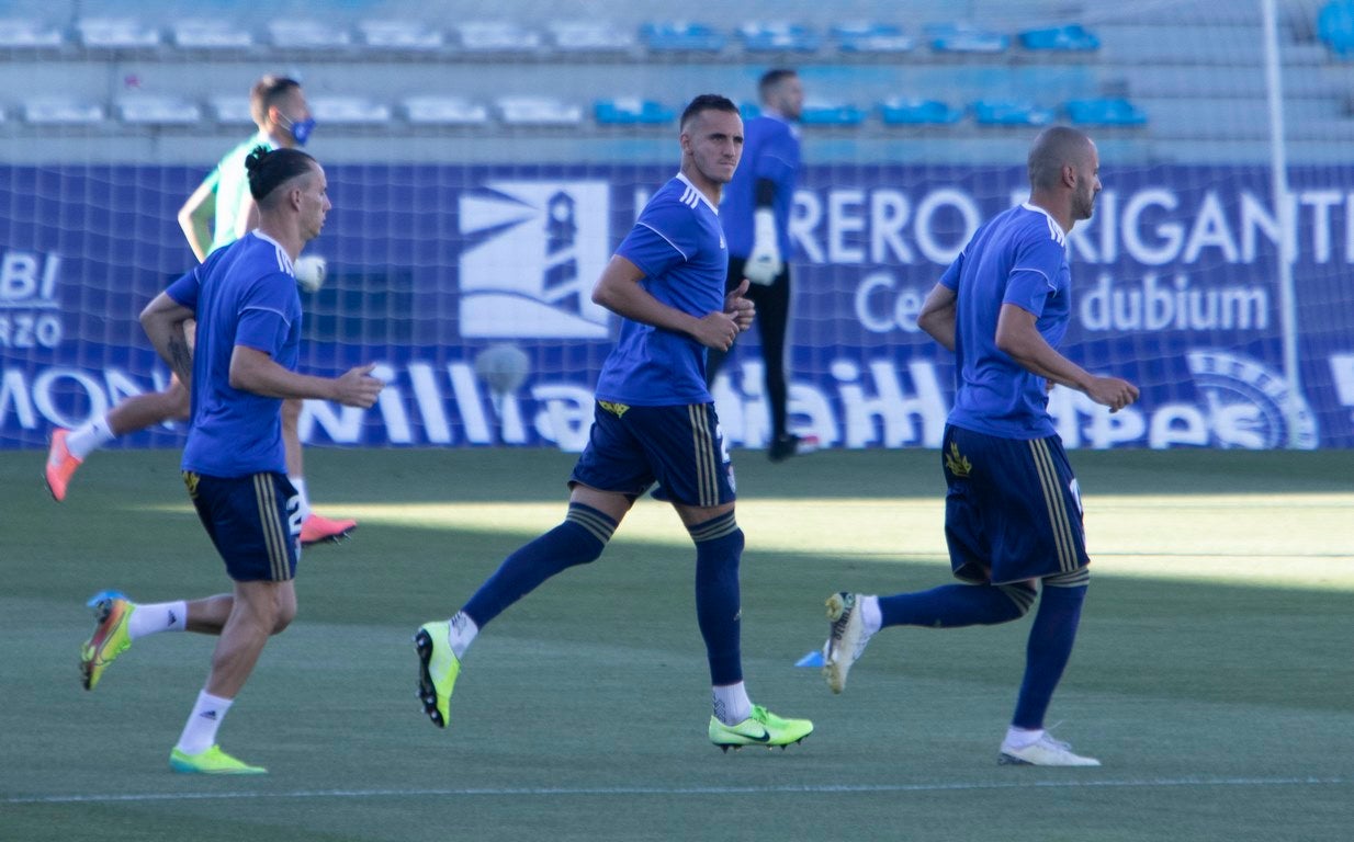 La Ponferradina se impone al Almería con gol de Yuri en El Toralín y logra respirar tranquila con la salvación en el bolsillo | El delantero se convierte en el máximo goleador en solitario de la historia de la Deportiva con 157 'dianas'. 