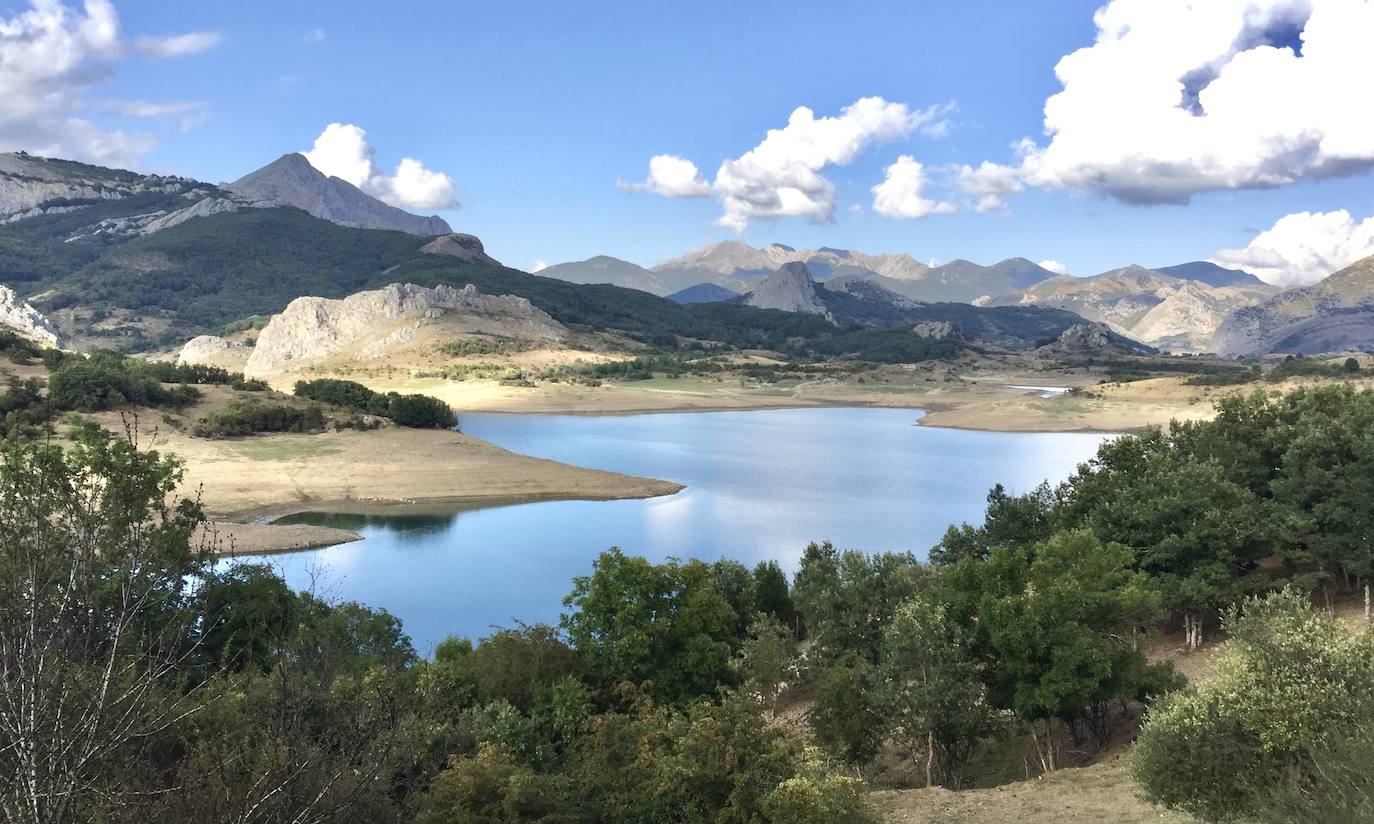 El Consorcio Provincial de Turismo y Leonoticias realizan un recorrido por los museos de la montaña leonesa para descubrir desde la acciones emprendidas por el hombre hasta la fauna y flora de este enclave