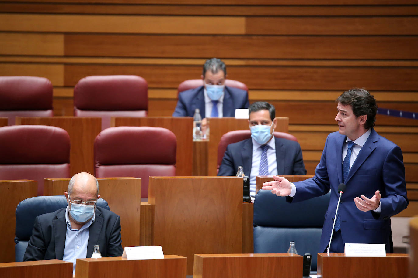 Fotos: Pleno en las Cortes de Castilla y León