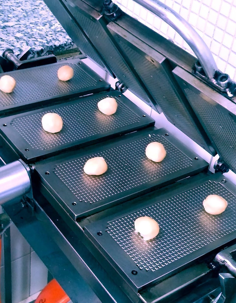 Las hermanas del Real Monasterio de San Benito del Real de Sahagún elaboran numerosos dulces de forma artesanal con recetas que atesoran desde la Edad Media.