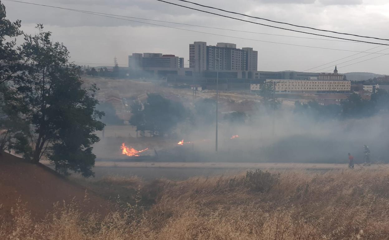 Incendio en la zona del barrio de la Inmaculada.