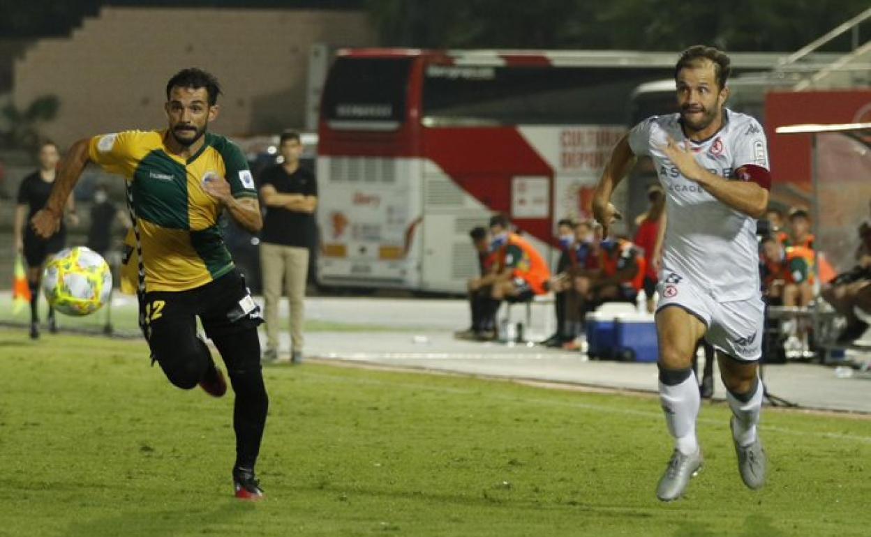 Martínez, en un lance del partido.