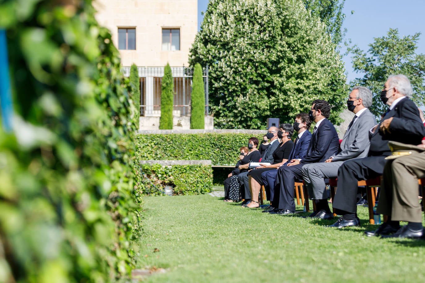 Fotos: Homenaje institucional de la Junta a las víctimas de la covid-19