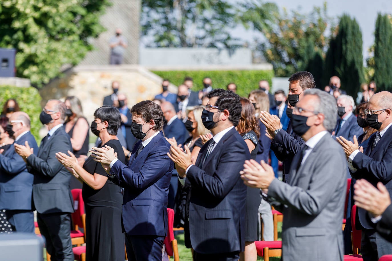 Fotos: Homenaje institucional de la Junta a las víctimas de la covid-19