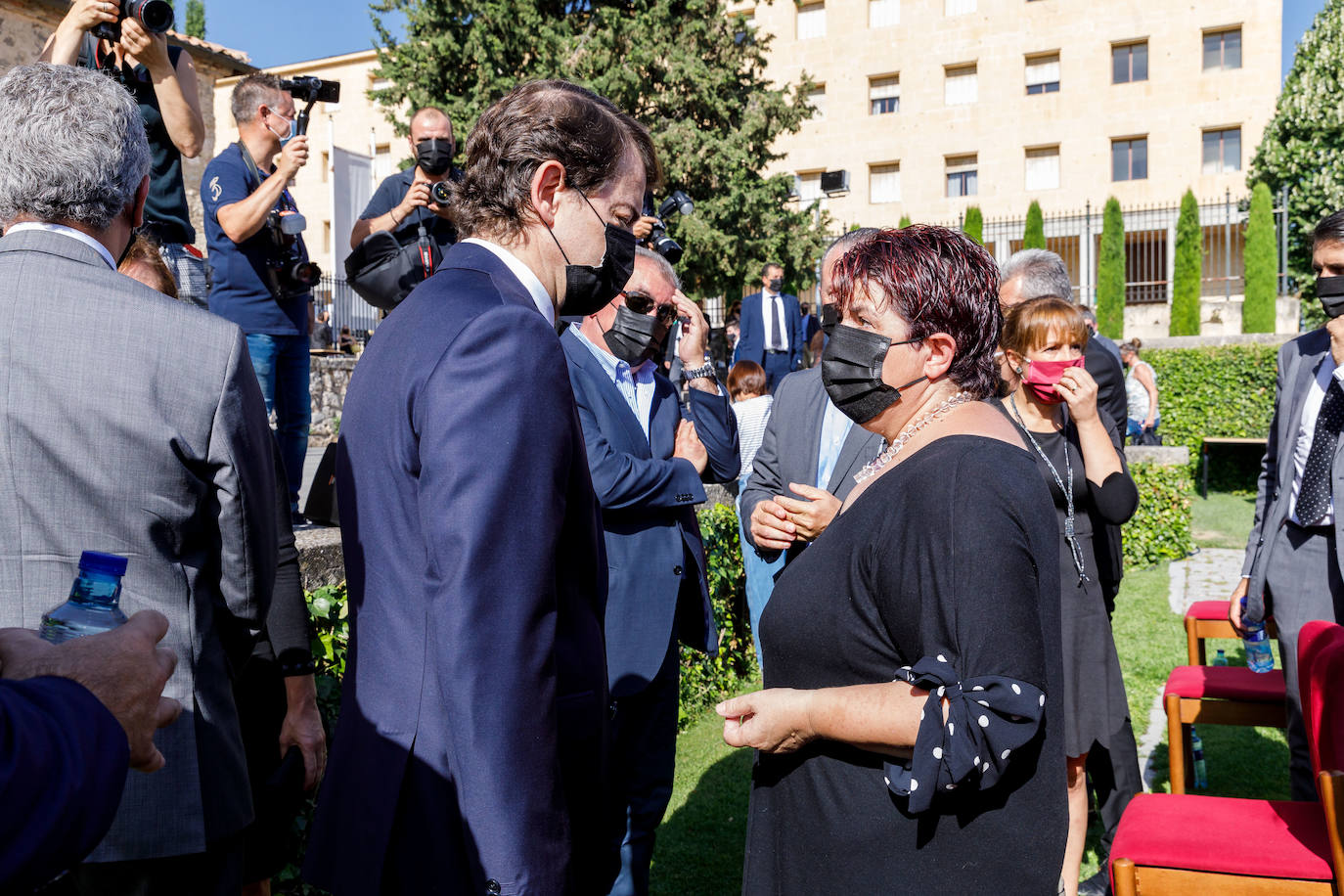 Fotos: Homenaje institucional de la Junta a las víctimas de la covid-19