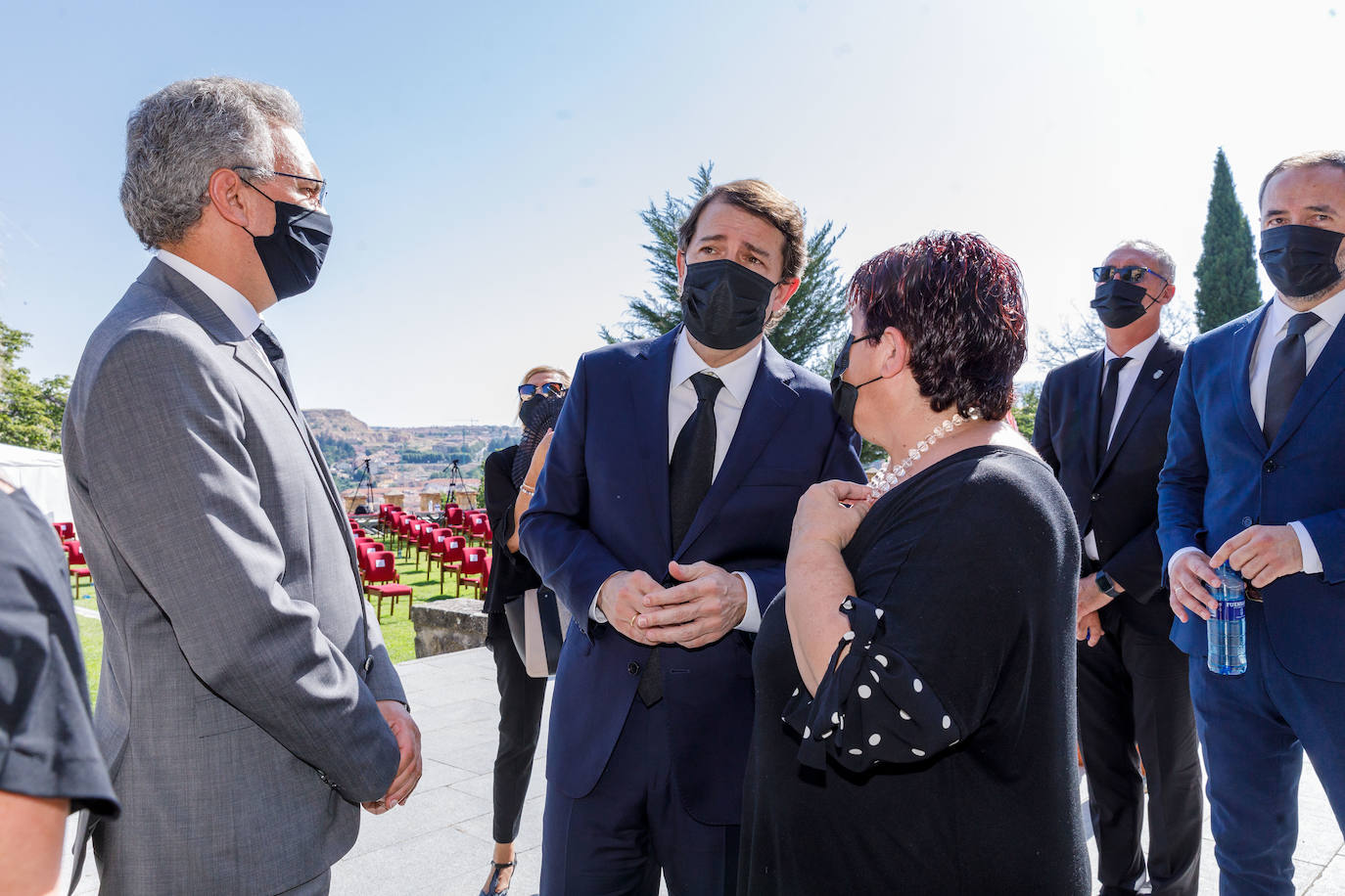 Fotos: Homenaje institucional de la Junta a las víctimas de la covid-19