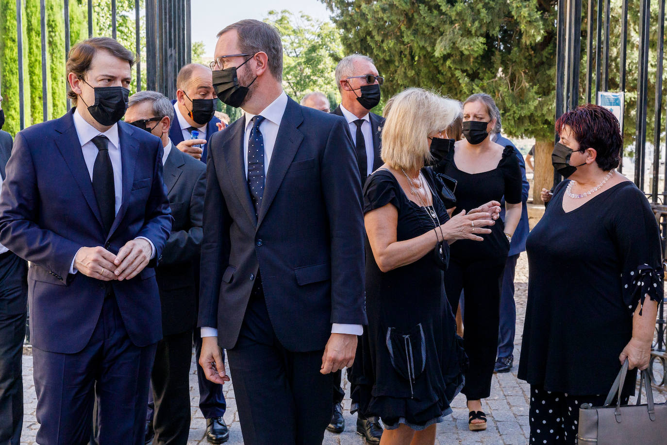 Fotos: Homenaje institucional de la Junta a las víctimas de la covid-19