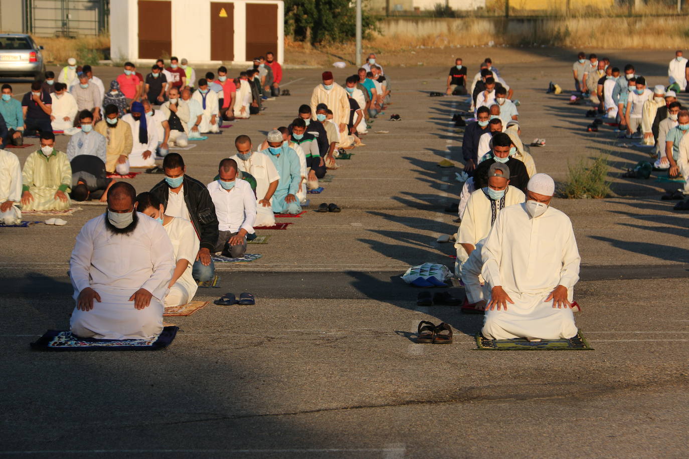 La Comunidad Musulmana de León se une en el día grande de esta religión para celebrar la Fiesta del Sacrificio del Cordero.