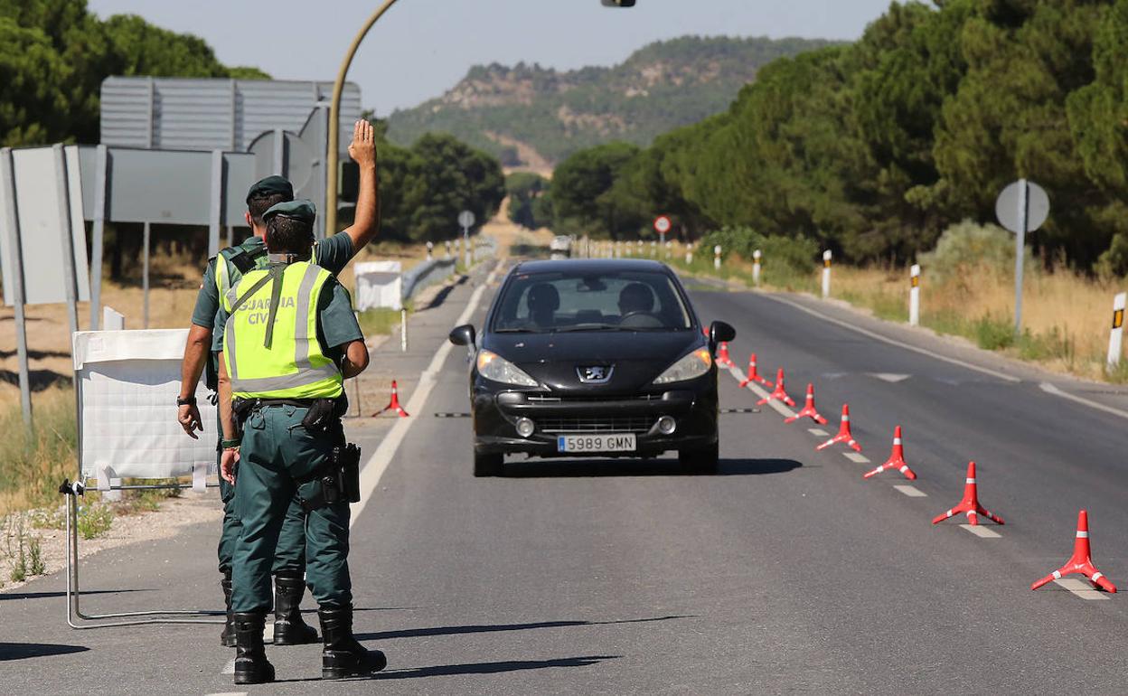 Control de carreteras de la Guardia Civil.
