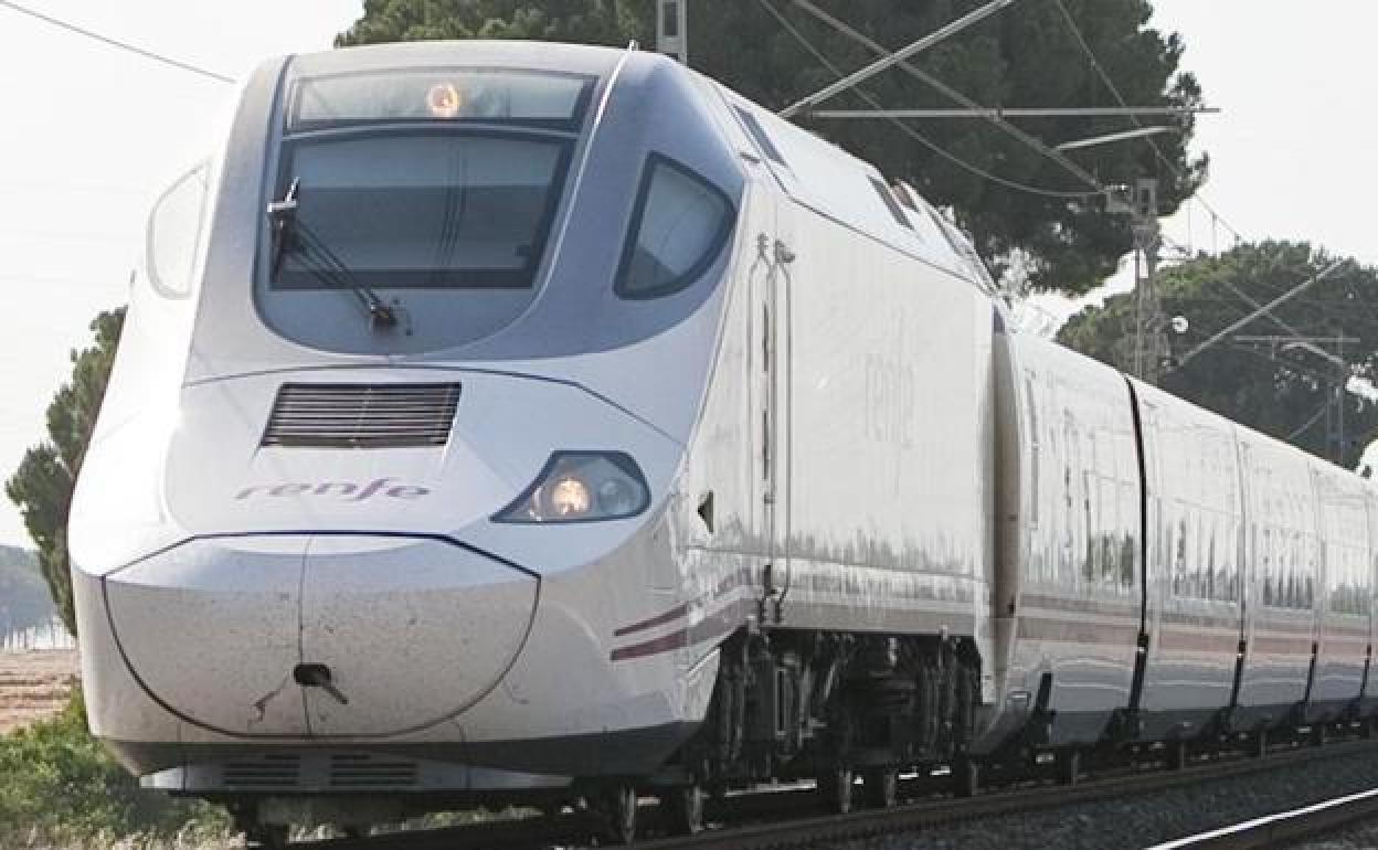 Una nueva conexión por tren entre Asturias y Madrid con parada en León comienza a circular este viernes