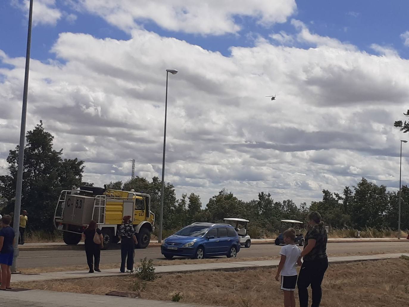 El incendio, cuyas causas se desconocen por el momento, se ha iniciado en torno a las 14:20 horas de este domingo y ha sido controlado por efectivos de Protección Civil