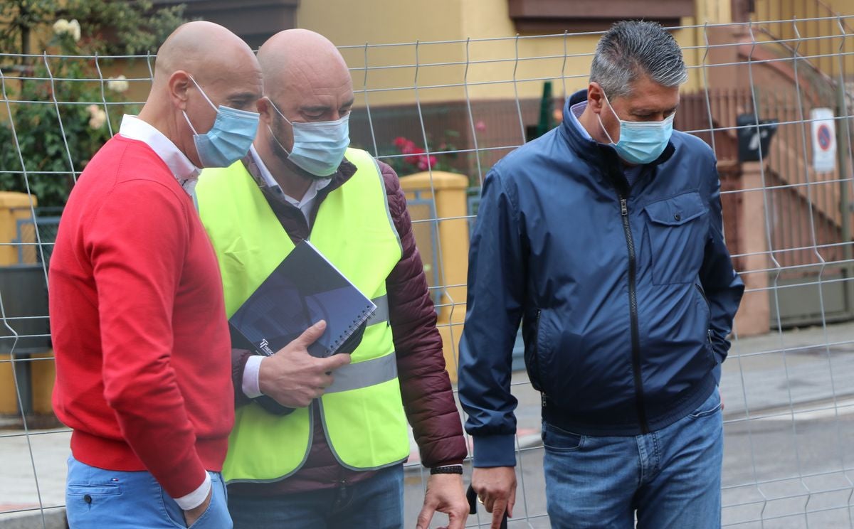 Fotos: El alcalde de León visita las obras en la red de saneamiento