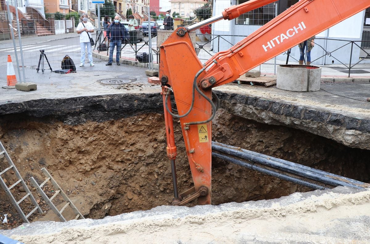 Fotos: El alcalde de León visita las obras en la red de saneamiento
