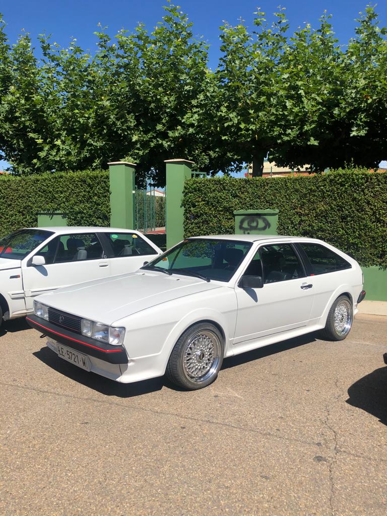 Los coches clásicos reinan en Santa María. 