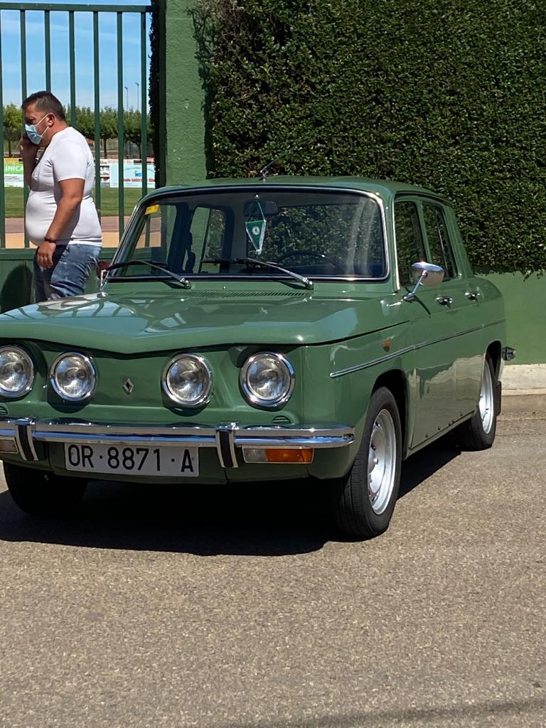 Los coches clásicos reinan en Santa María. 