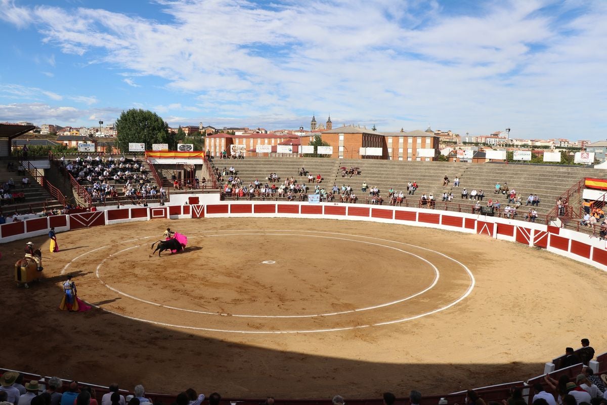 Astorga vive uno de los pocos festejos taurinos de la comunidad.