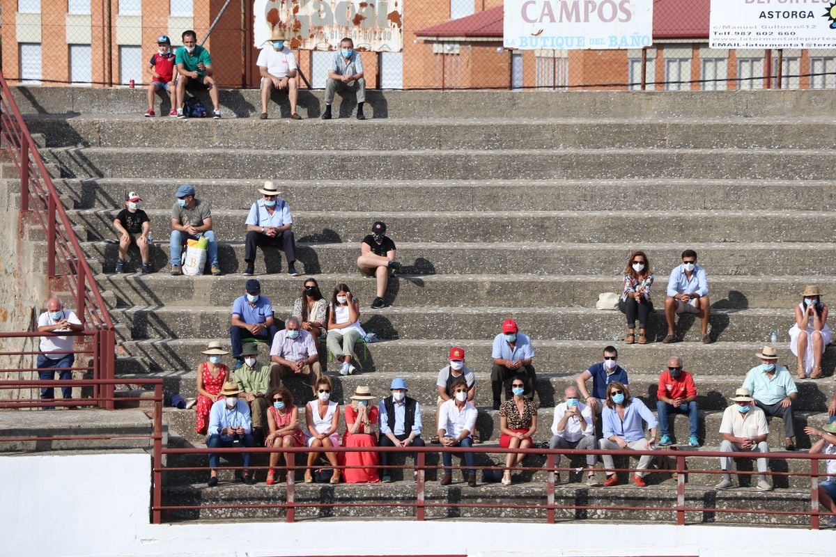 Astorga vive uno de los pocos festejos taurinos de la comunidad.