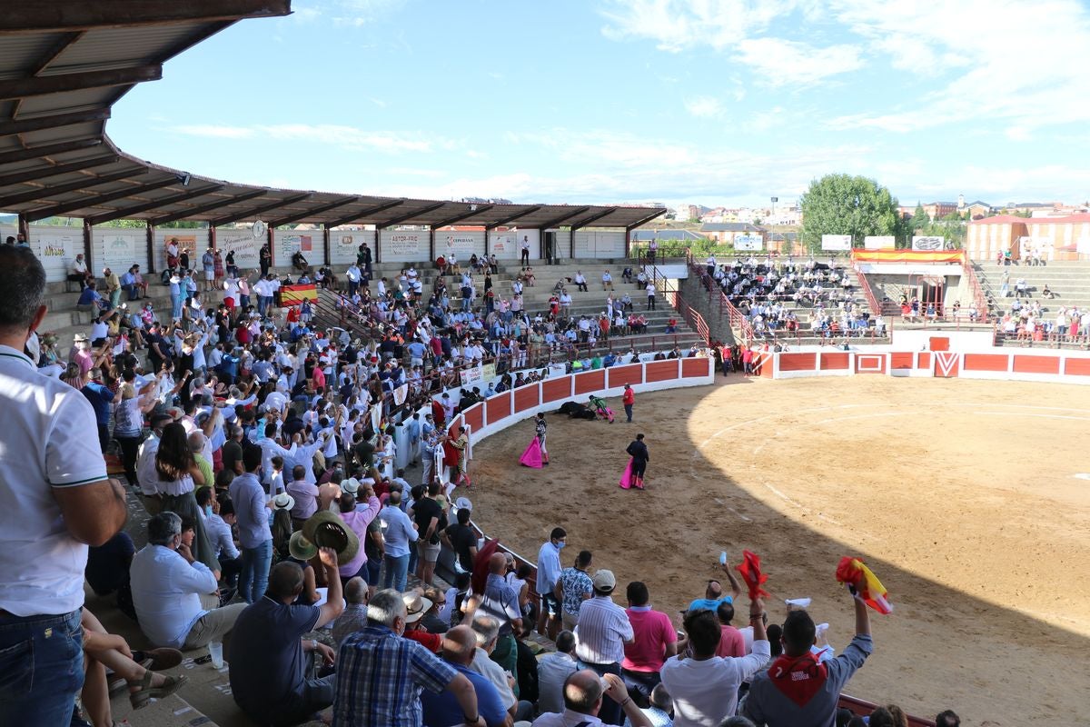 Astorga vive uno de los pocos festejos taurinos de la comunidad.