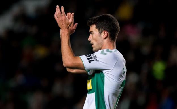 Claudio Medina, en una imagen de archivo con la camiseta del Elche. 