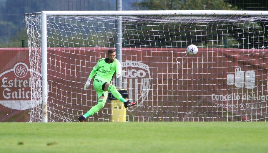 Fotos: Primer amistoso de pretemporada de la Deportiva