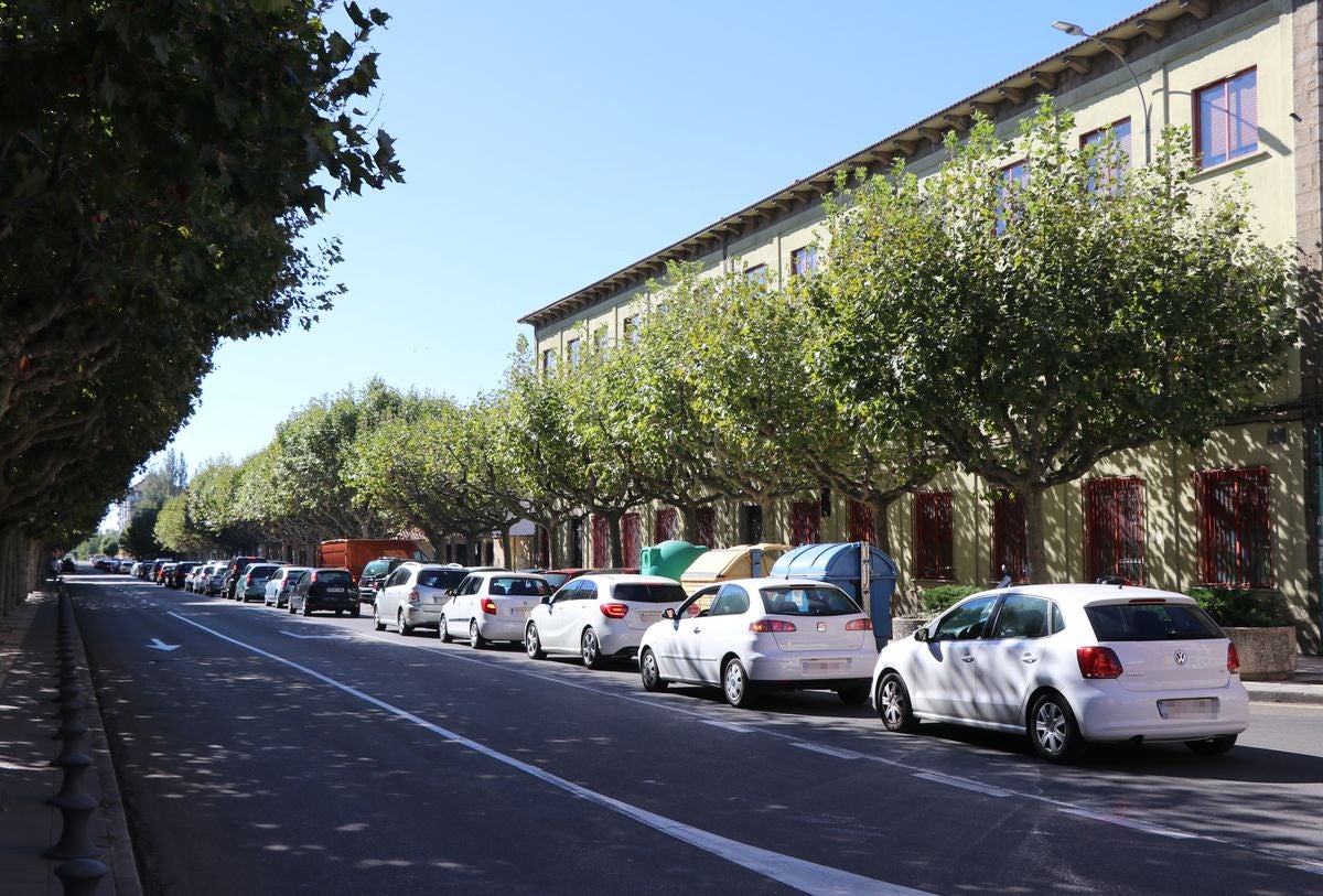 Fotos: Colas para realizarse la PCR en el CHF de León