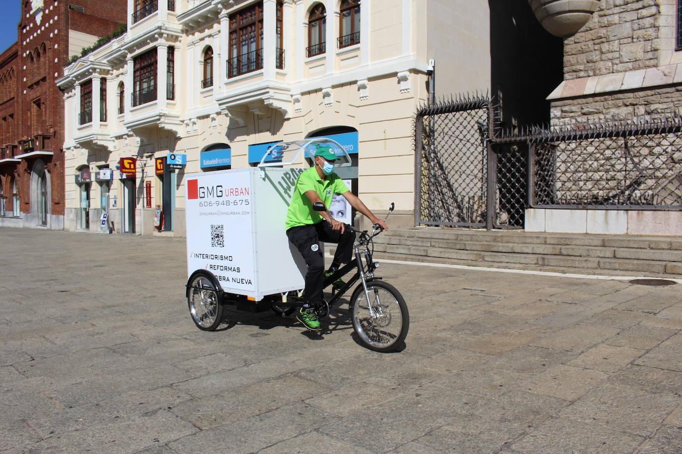 Fotos: Presentación de un servicio de recogida y reparto con triciclos eléctricos de Green Repart