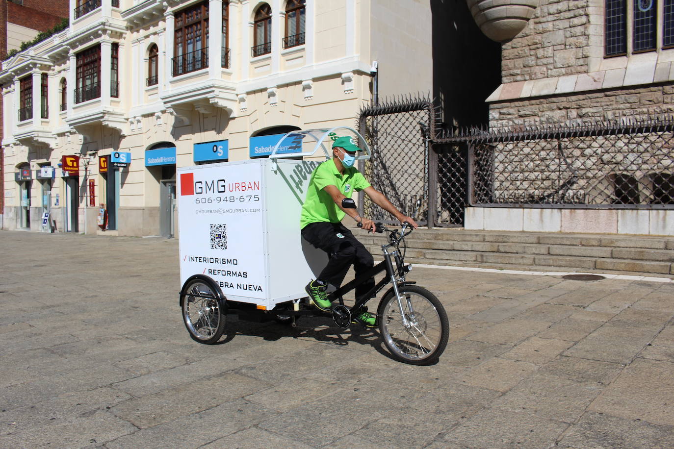 Fotos: Presentación de un servicio de recogida y reparto con triciclos eléctricos de Green Repart