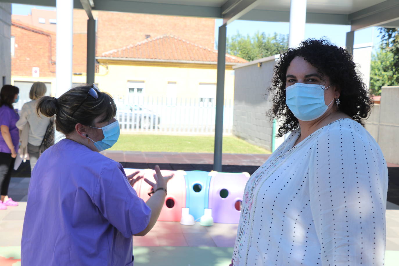 Vera López visita la Escuela Infantil Santa Margarita. 