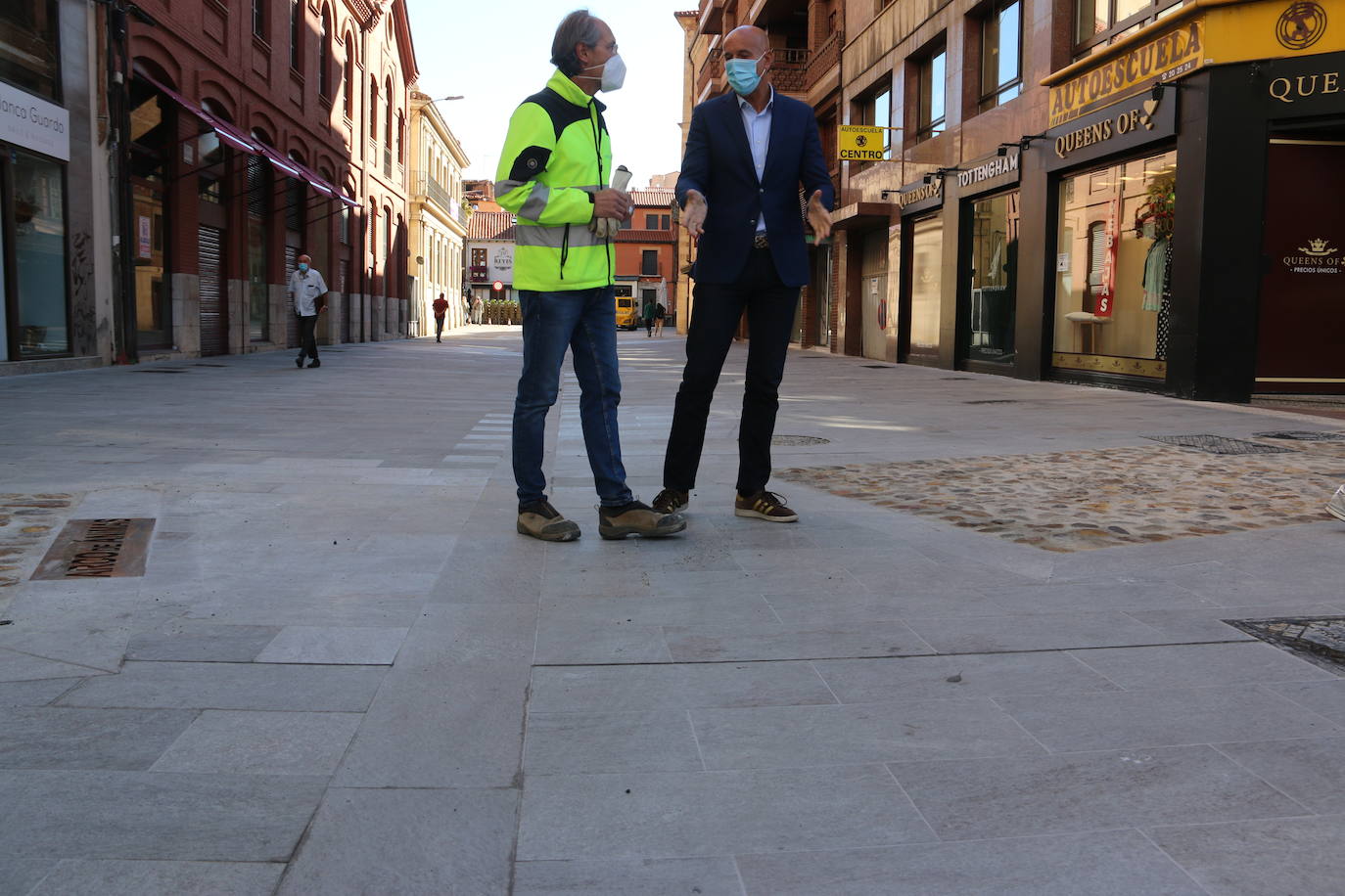 El alcalde de León visita las actuaciones en Arco de Ánimas y Legio VII.