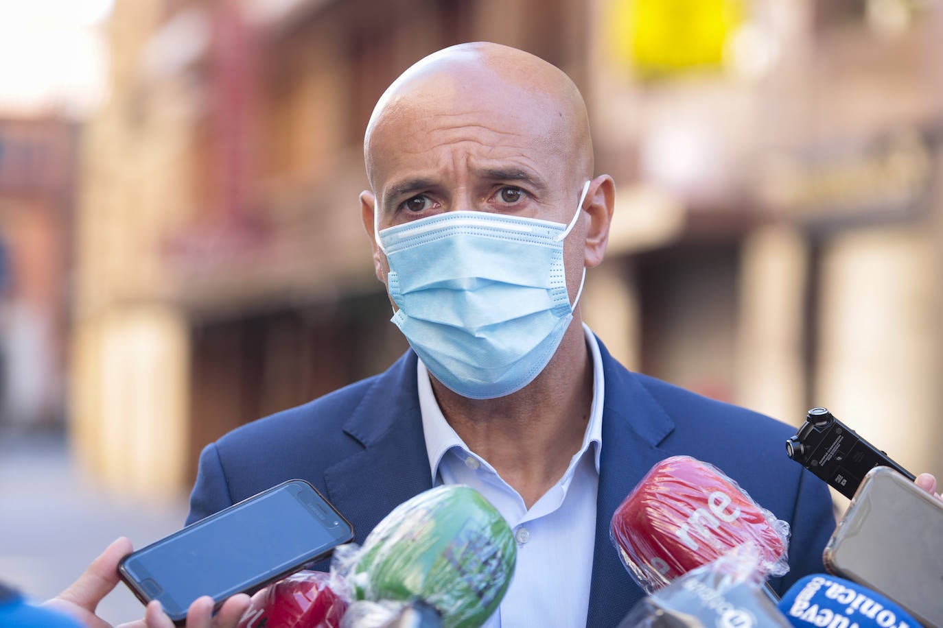 El alcalde de León visita las actuaciones en Arco de Ánimas y Legio VII.