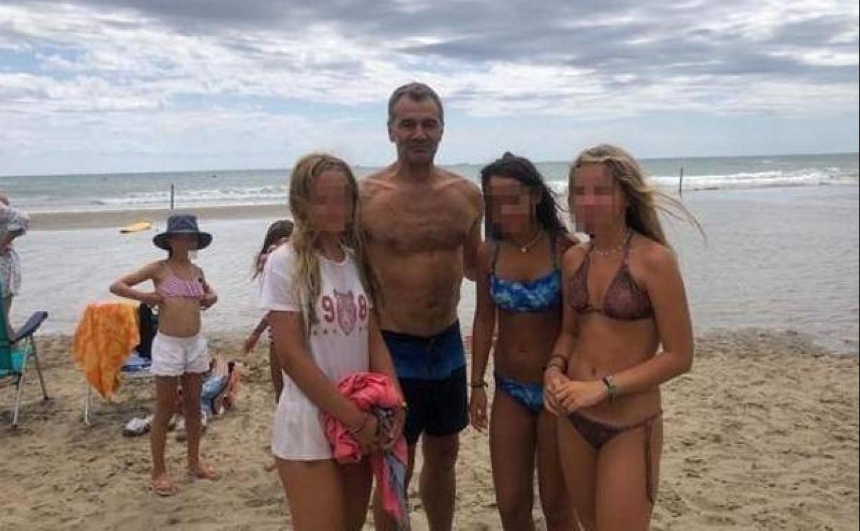 Toni Cantó salva a tres menores que se estaban ahogando en una playa de Castellón